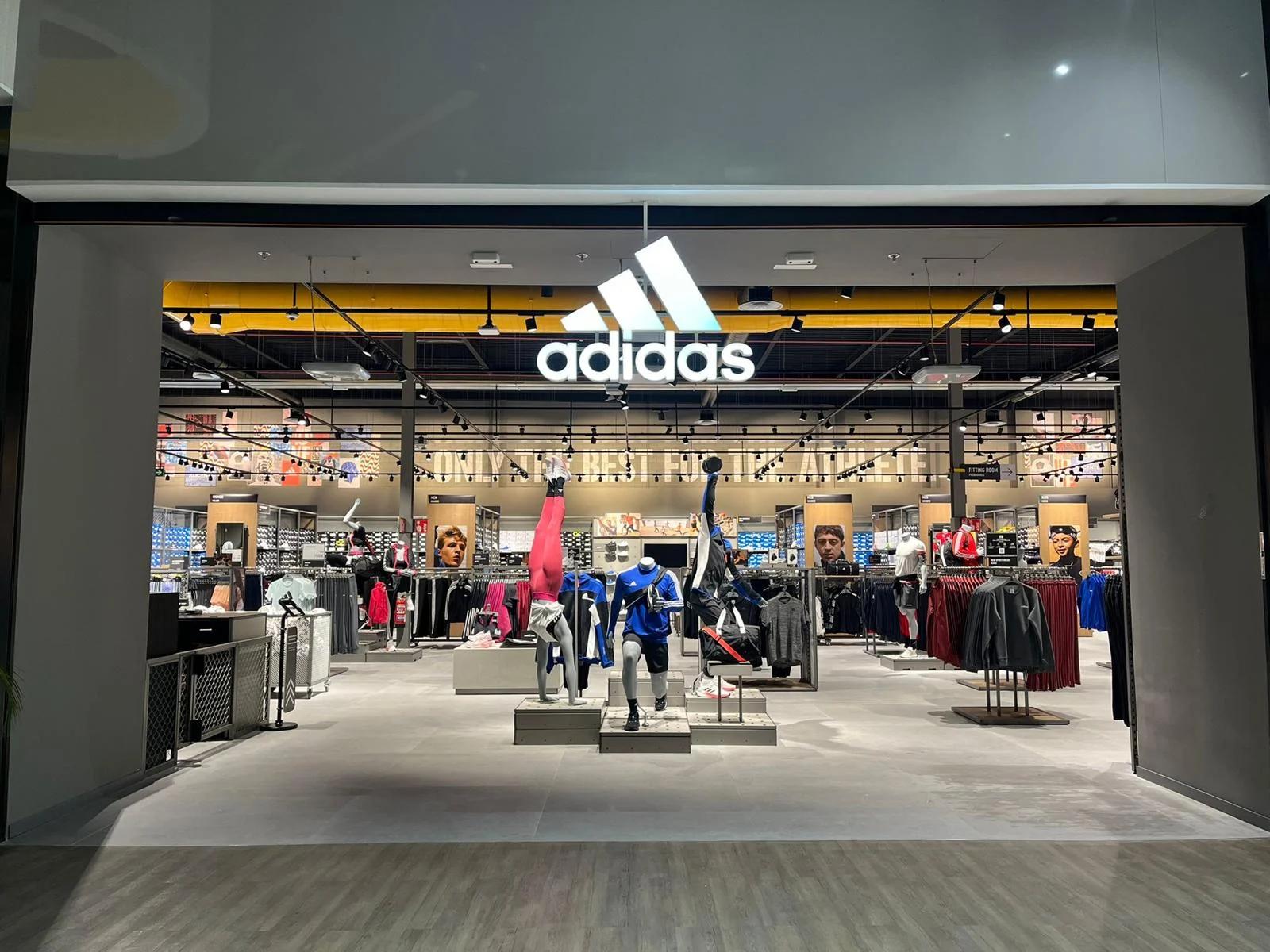 Adidas.jpg